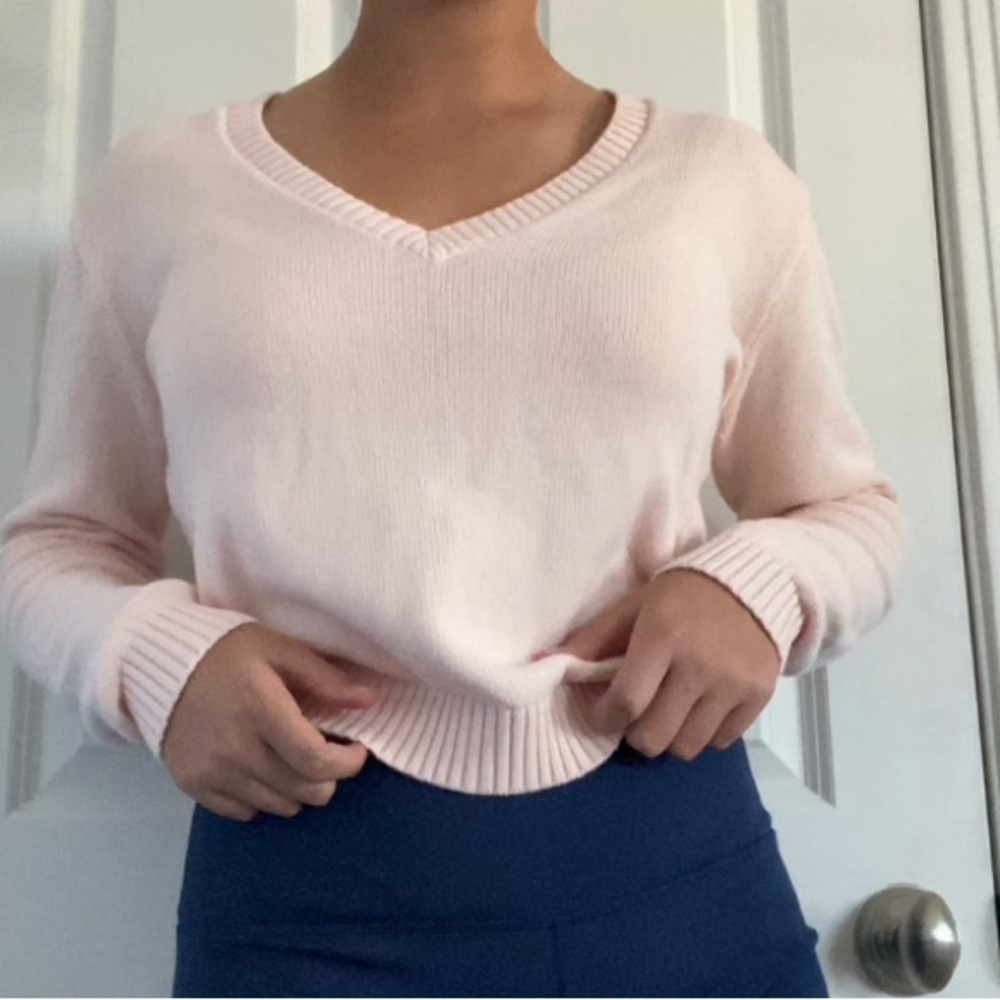 Brandy Melville pink knitted v-neck sweater